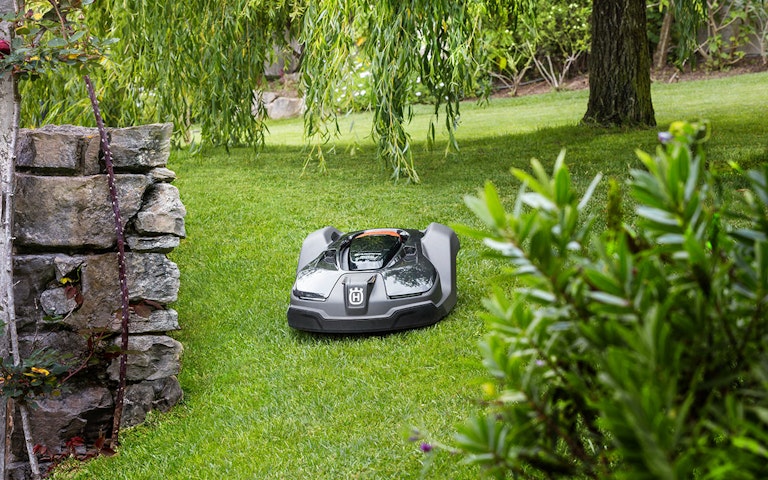 Guide-Välj-rätt-robotgräsklippare-1200x800_2