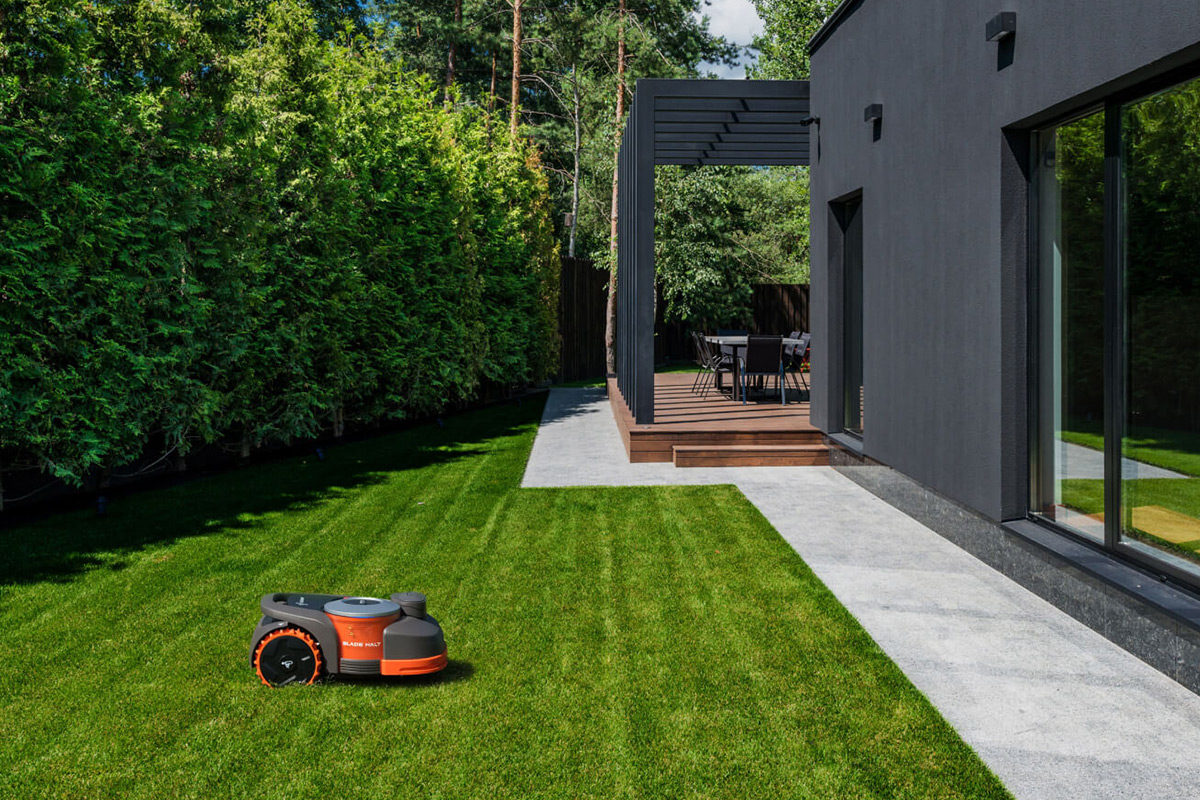 Billiga-robotgräsklippare_Segway1200x800